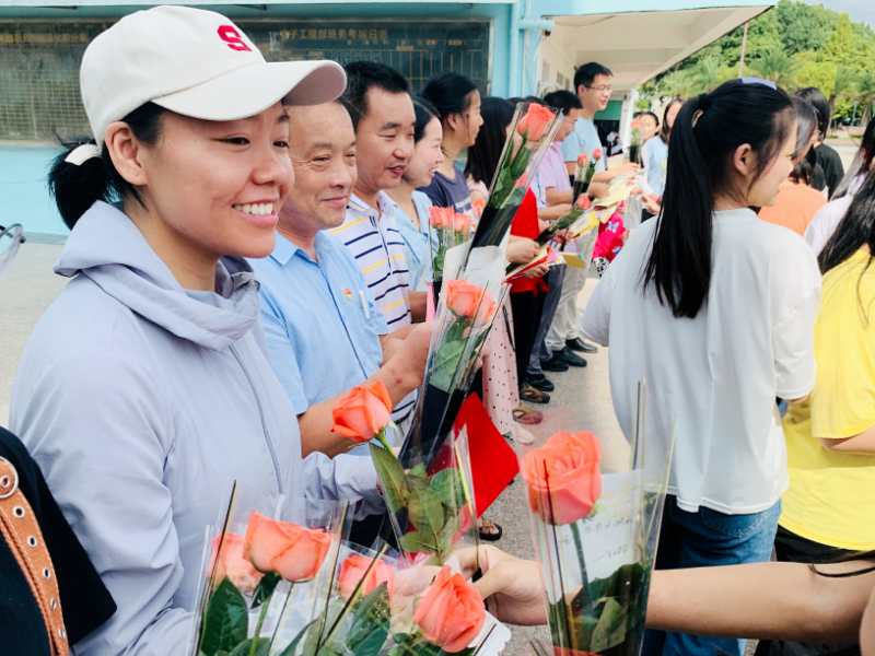 不忘师恩 不负韶华——安远中专学前教育部庆祝教师节活动(图1)